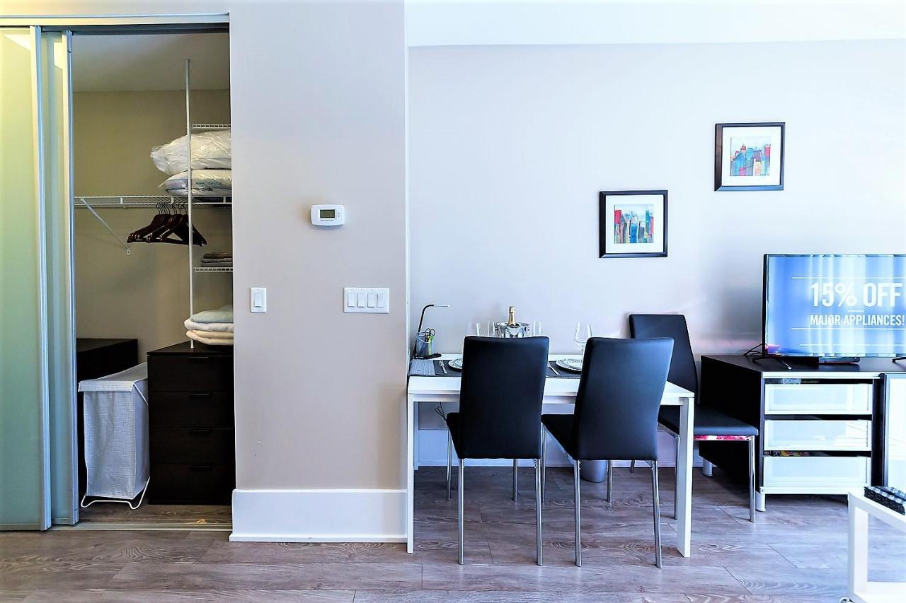 Upscale Suite At Cn Tower, Metro Convention & Rogers Centre Toronto Kültér fotó